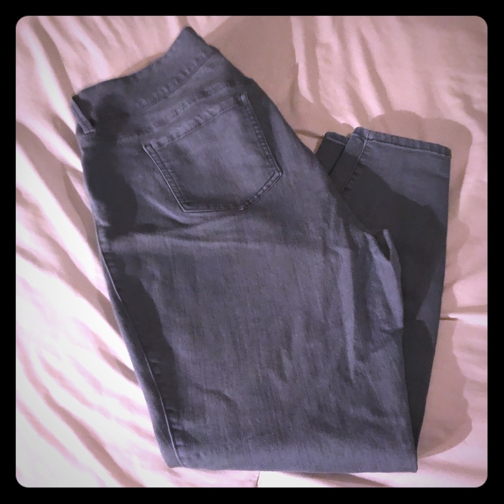 Size 18R pale blue/Grey-ish color. Jeggings